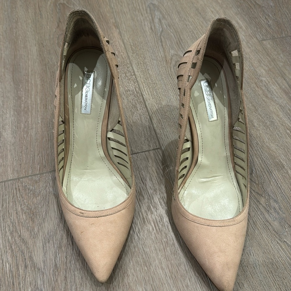 BCBGeneration Nude heels